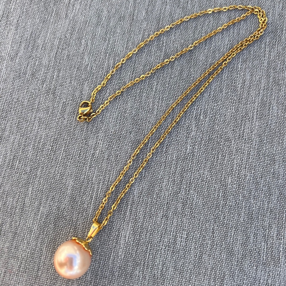 Minimalist Single Drop Pearl Necklace